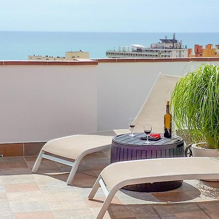 Atico Duplex Con Vistas Al Mar. Dos Plazas De Garaje Apartman Torremolinos Kültér fotó