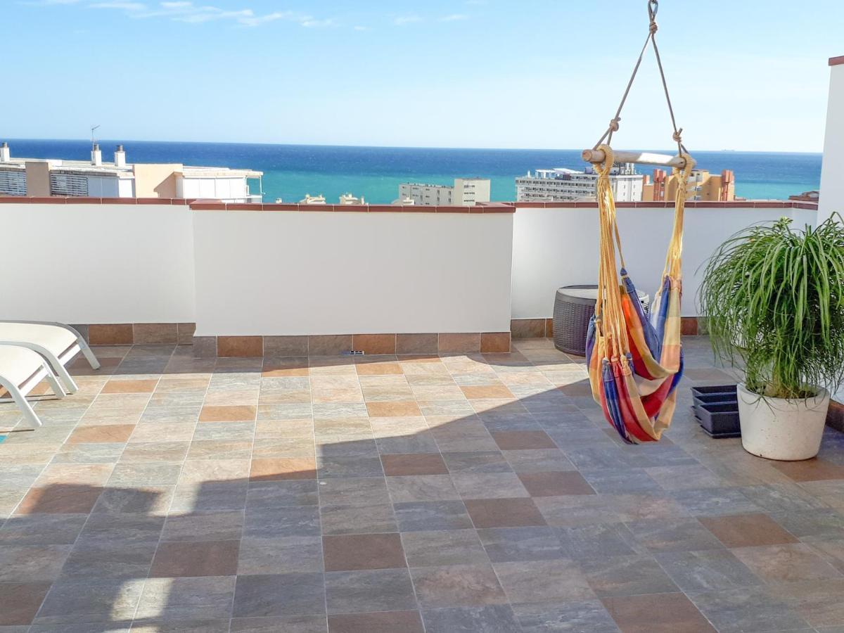 Atico Duplex Con Vistas Al Mar. Dos Plazas De Garaje Apartman Torremolinos Kültér fotó