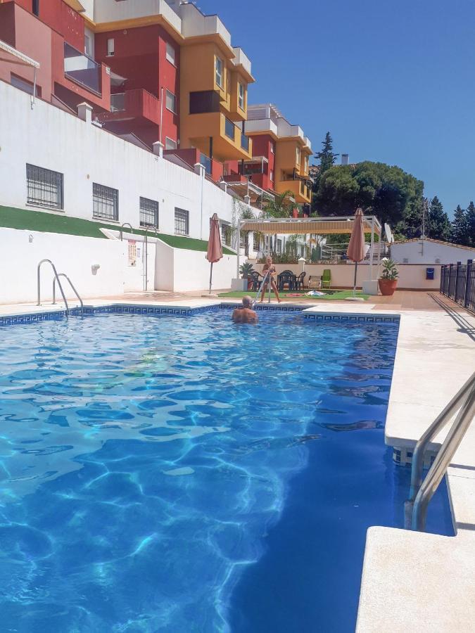 Atico Duplex Con Vistas Al Mar. Dos Plazas De Garaje Apartman Torremolinos Kültér fotó