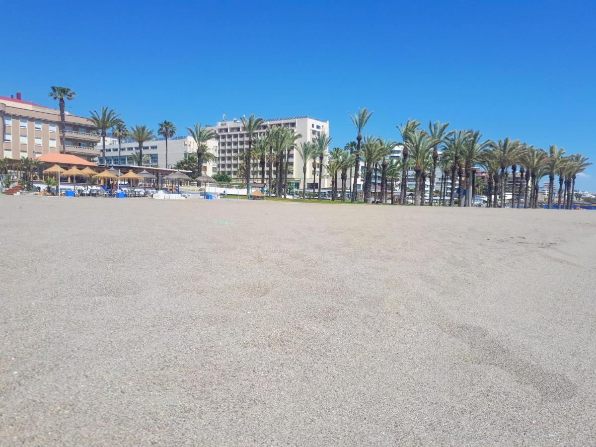 Atico Duplex Con Vistas Al Mar. Dos Plazas De Garaje Apartman Torremolinos Kültér fotó